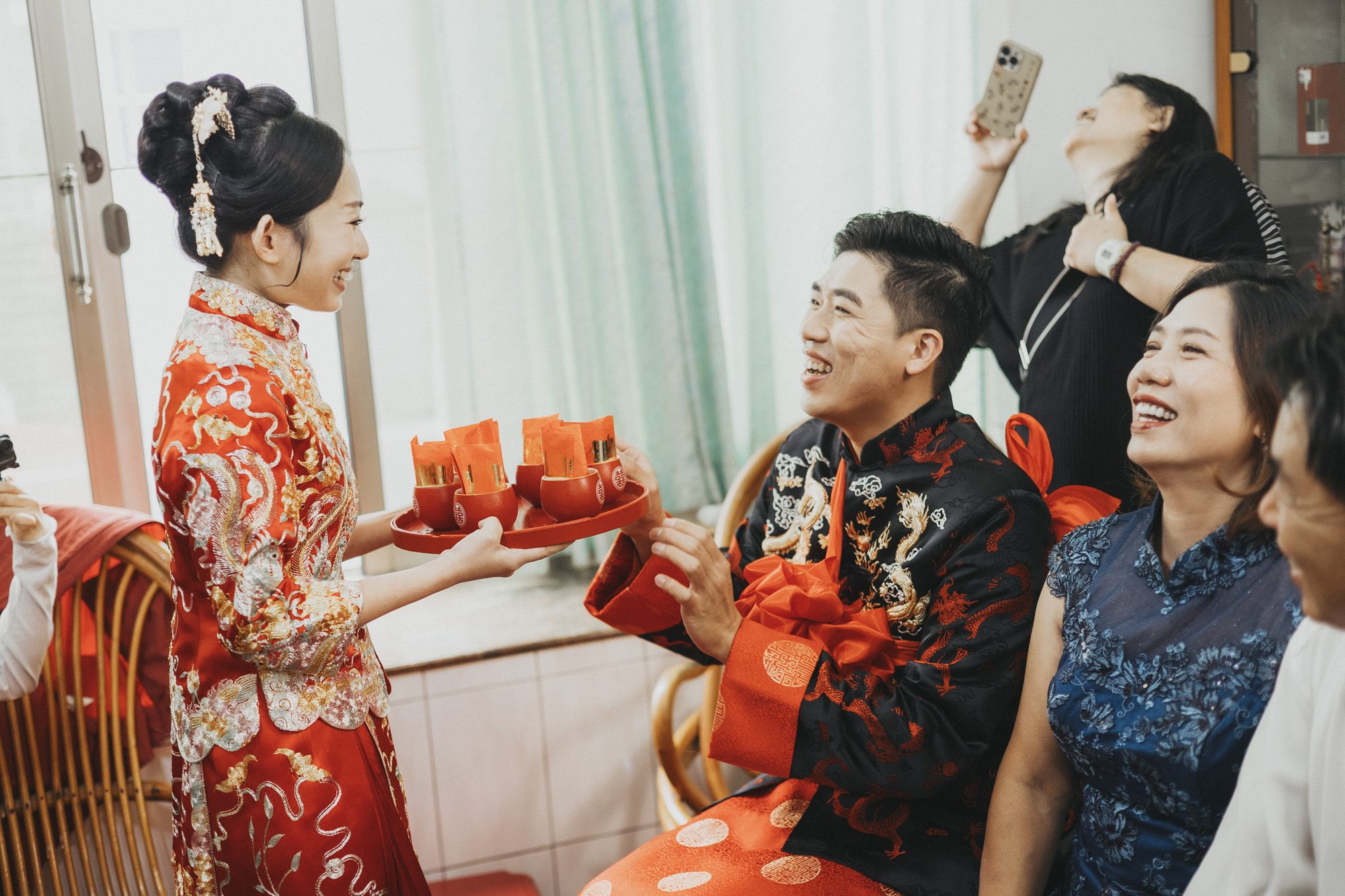 微光婚禮紀錄 Roy - 嘉義民雄自宅文定儀式，新人奉茶瞬間